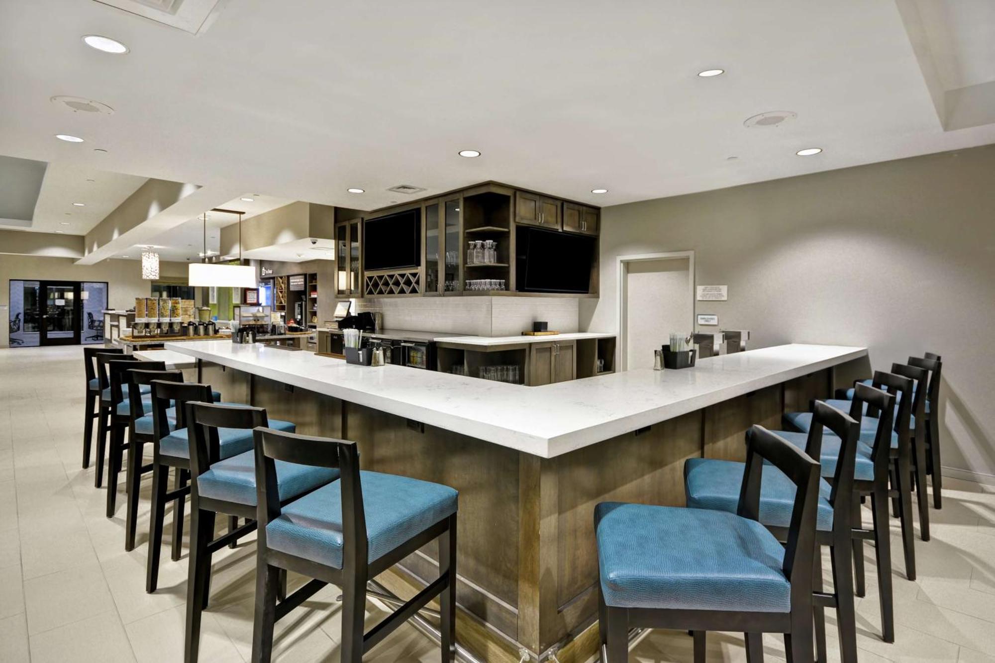 Hilton Garden Inn Гастония Экстерьер фото